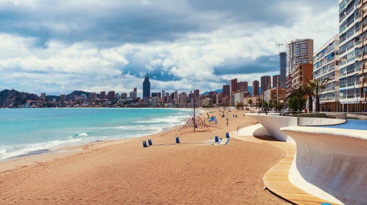Apartamento En El Centro A Un Minuto De La Playa Benidorm Exterior photo